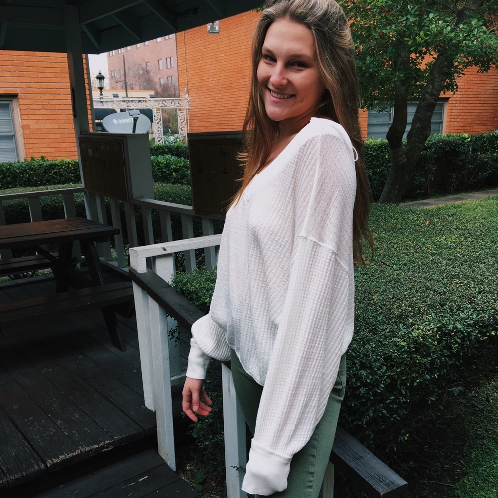 FREE PEOLE ivory vneck sweater size S